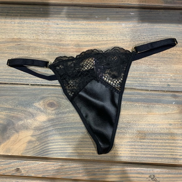 Victoria's Secret v-string - Picture 1 of 2